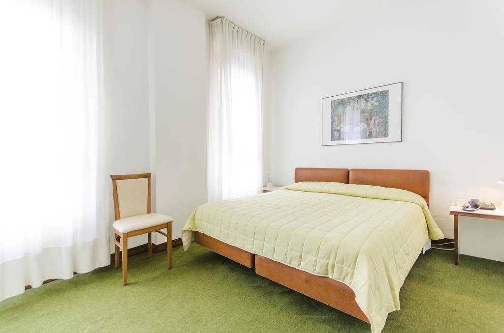 Molise 2 Hotel Milán